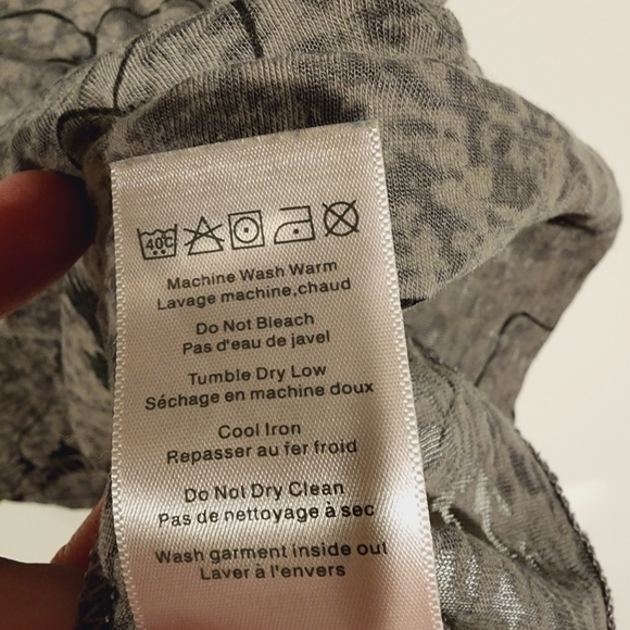 Merrell Cinch Gather Shoulder Burnout Tee Grey Flower Outdoor Hiking Shirt sz Md - Picture 7 of 9